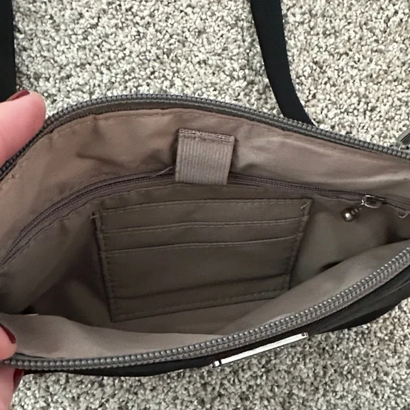 Baggallini Black Crossbody Bag - Picture 3 of 4